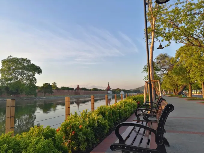Kandawgyi Garden Cafe